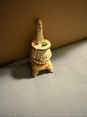 Antique Cast Iron Pot Belly Stove Salt Shaker